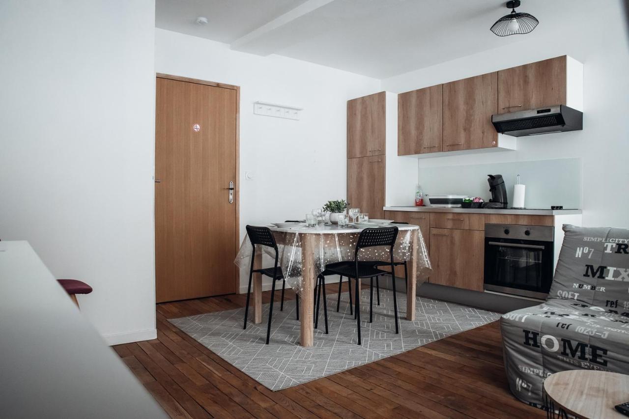 Spacieux Neuf Et Lumineux Hyper Centre Apartment Ernee Luaran gambar