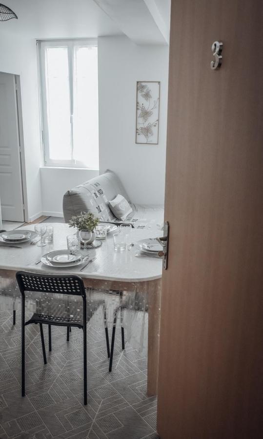 Spacieux Neuf Et Lumineux Hyper Centre Apartment Ernee Luaran gambar