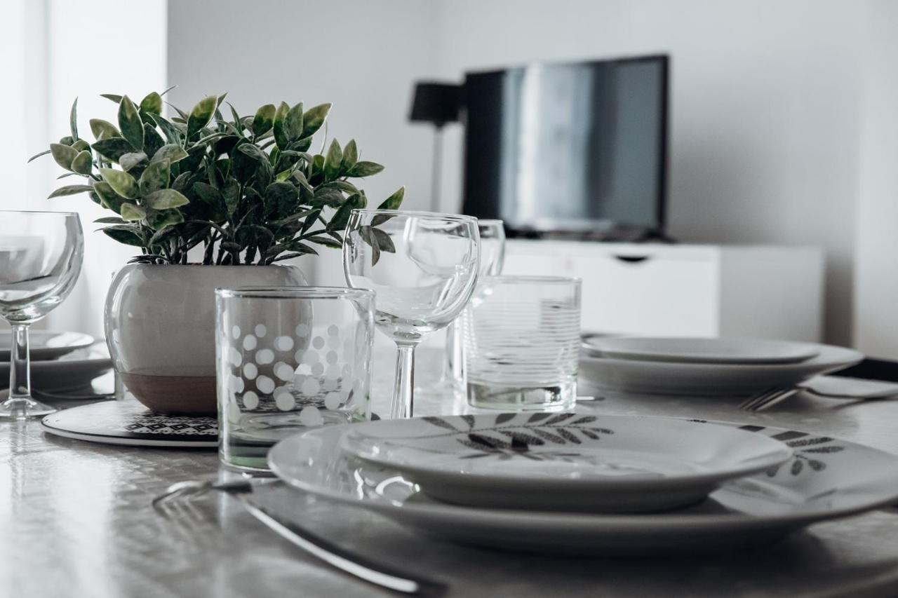 Spacieux Neuf Et Lumineux Hyper Centre Apartment Ernee Luaran gambar