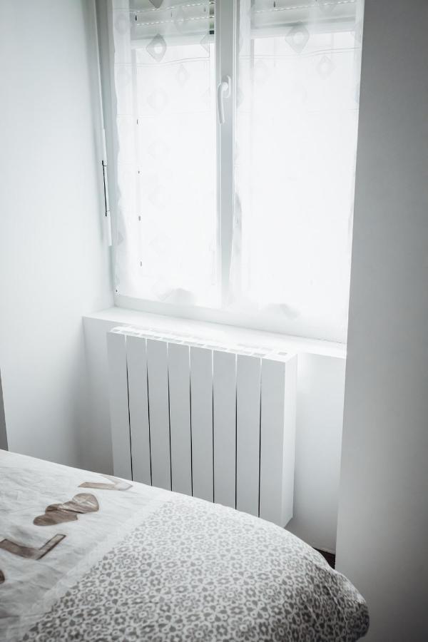 Spacieux Neuf Et Lumineux Hyper Centre Apartment Ernee Luaran gambar